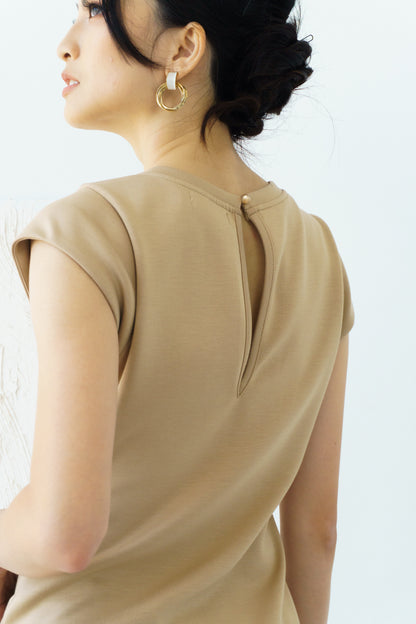 Sleek-Fit Dress (Khaki)