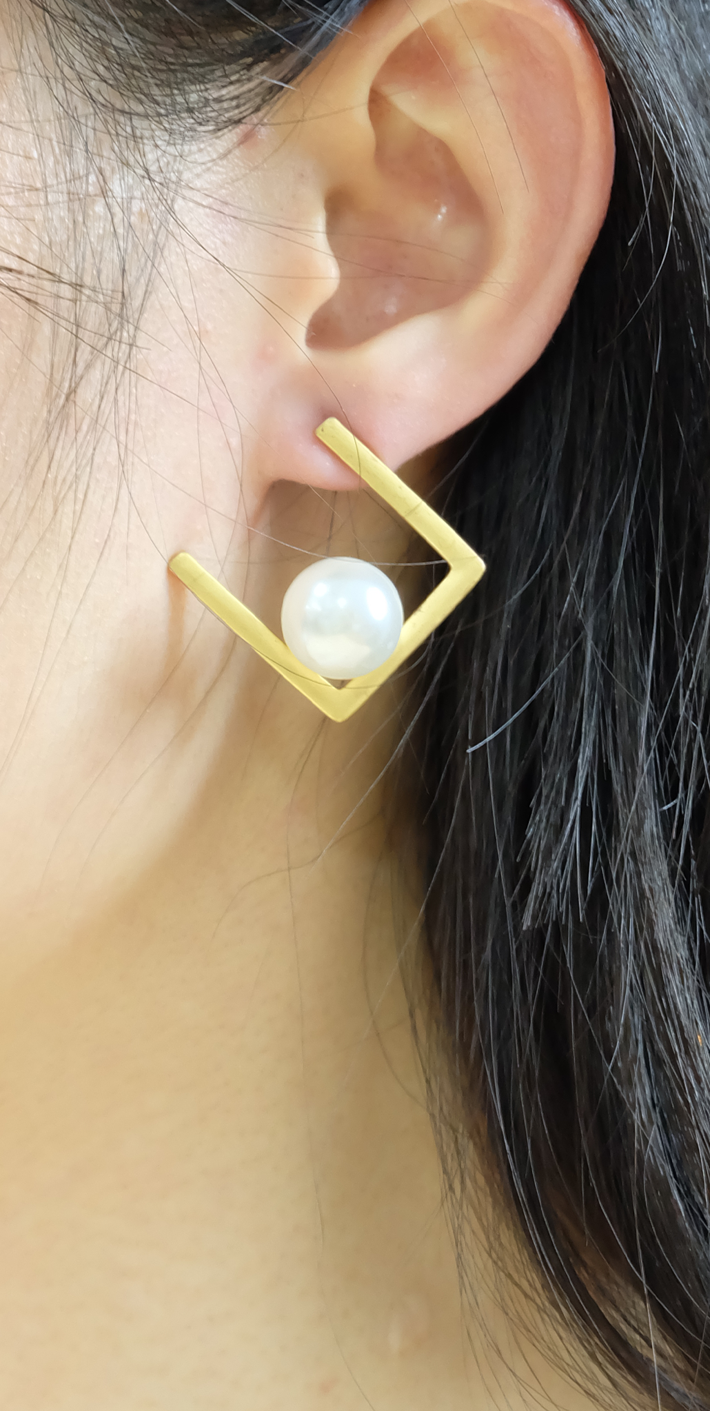 E8508 [EARRING]